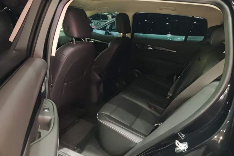 Used Buick Envision 2023 Encore Plus 652T Five-Seat Luxury Model
