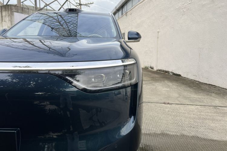 Used Hima AITO M8 2025 Extended-Range Max Version 37 kWh 6-Seater
