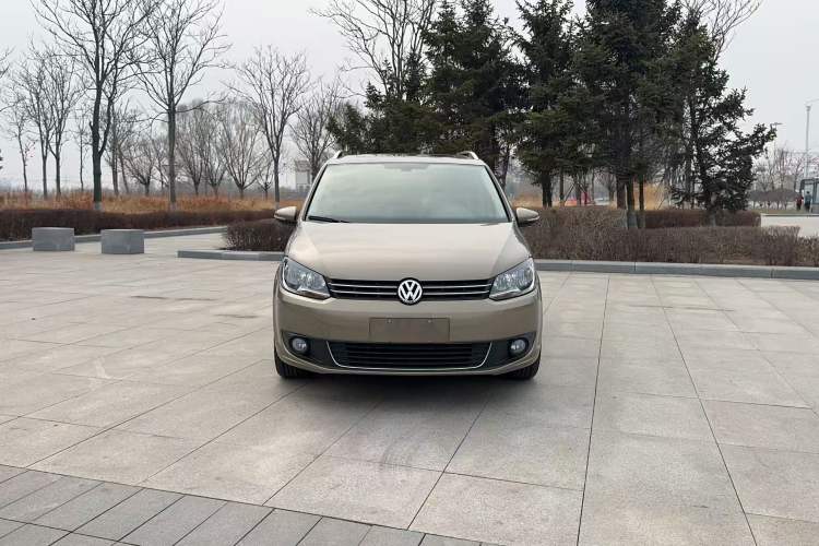 Used Volkswagen Touran 2015 1.4T DSG Comfort Edition 5 Seats Exterior 1