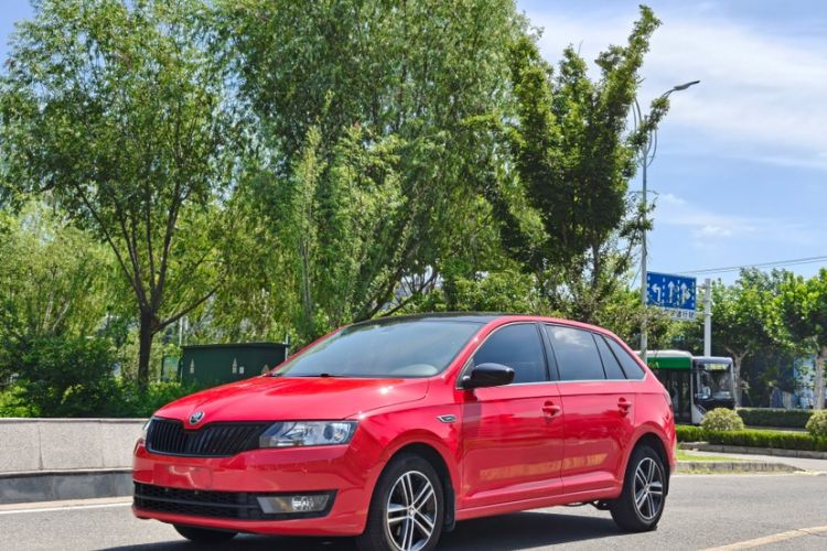 Used Skoda Rapid Spaceback 2016 Revised 1.6L Automatic Smart Drive Version