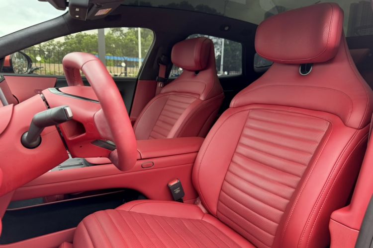 Used Avatr 06 2025 Max Extended-Range Edition Interior 5