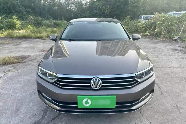 Used Volkswagen Magotan 2019 330TSI DSG Leading Edition China V Standard
