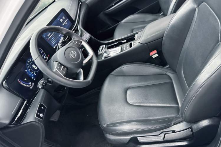 Used Hyundai Mistra 2021 1.8L CVT GLX Elite Edition