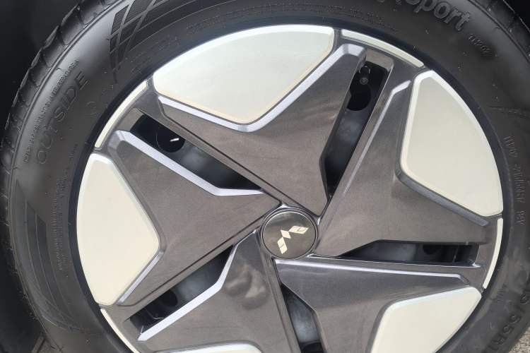 Used Wuling Xingguang 2024 Co-Creation Edition 410 Standard Model
