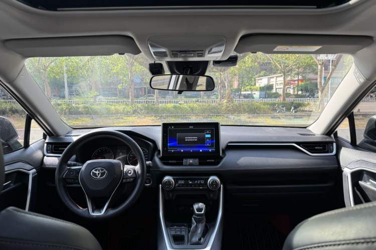 Used Toyota Wildlander 2021 2.0L CVT 4x4 Luxury Edition