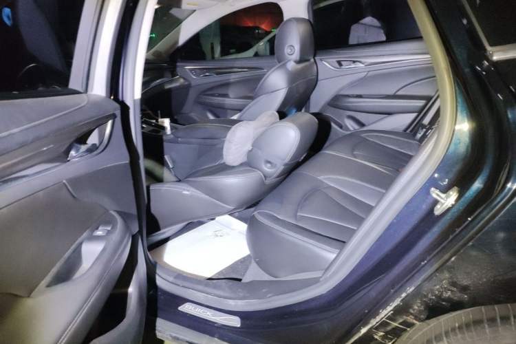 Used Buick LaCrosse 2021 652T Luxury Model Interior 2