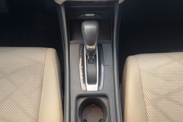 Used Honda Jade 2013 1.8L automatic Comfort version 5 seats