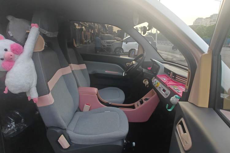 Used Wuling Hongguang MINIEV 2022 Macaron Premium Model – Lithium Ternary Battery