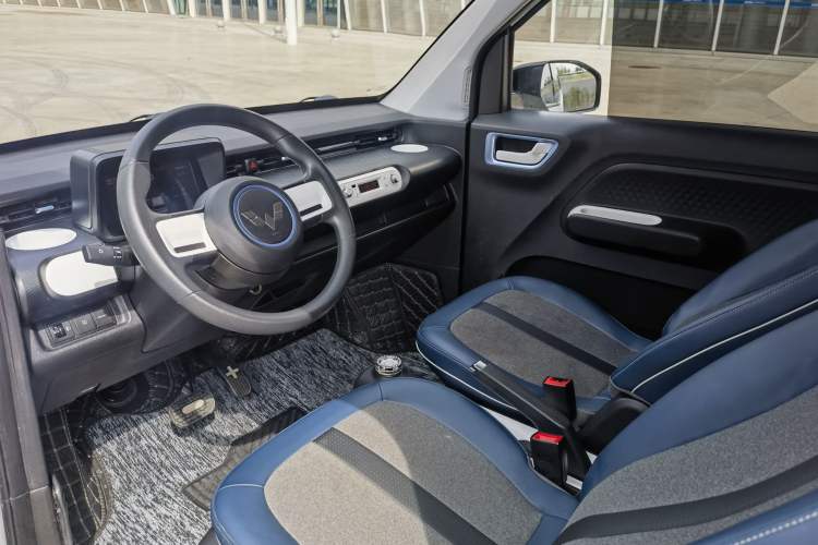 Used Wuling Hongguang MINIEV 2022 GAMEBOY 200km Gaming Edition with Lithium Iron Phosphate