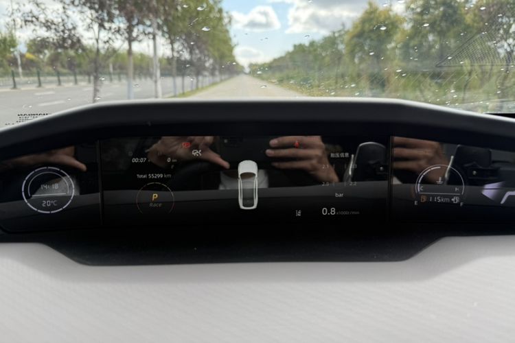 Used Changan UNI-V 2022 1.5T Smart Navigation Version
