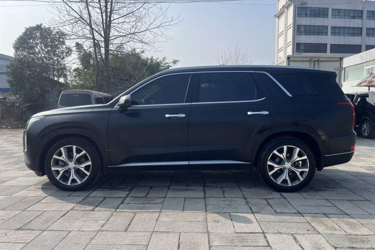 Used Hyundai Palisade 2021 3.5L Automatic 4x4 GLS
