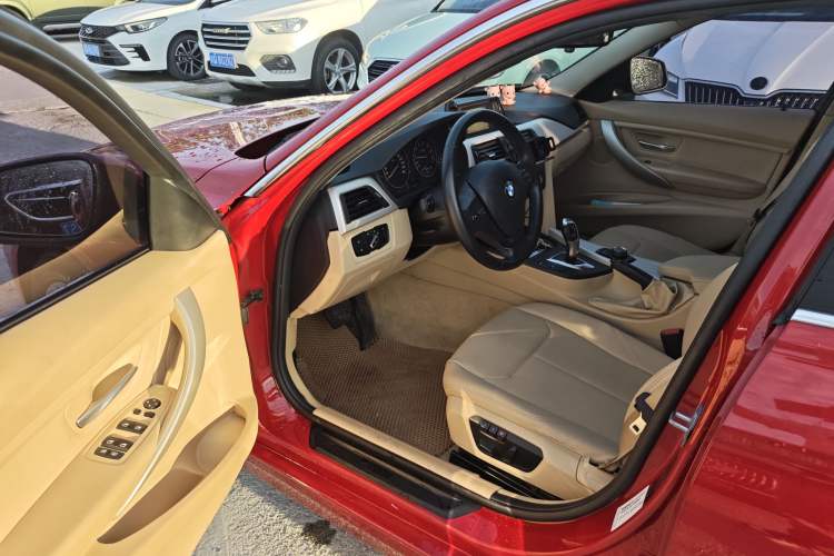 Used BMW 3 Series 2015 320Li Luxury Edition Fashion Model
