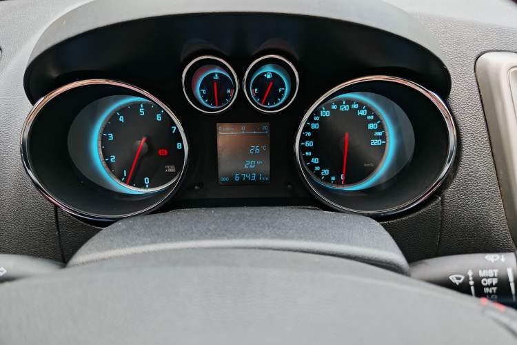 Used CHANGAN CS35 2012 1.6L Manual Luxury Model China IV Standard
