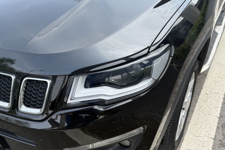 Used Jeep Compass 2017 200T Automatic Family Edition
