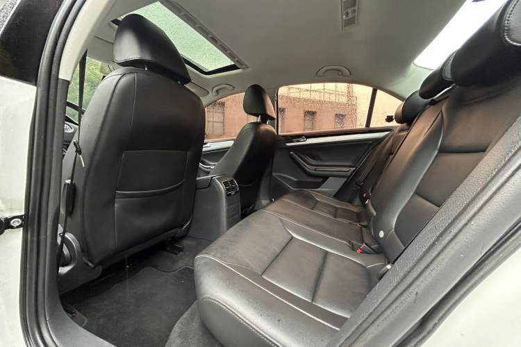 Used Volkswagen Sagitar 2017 180TSI Automatic Luxury Edition