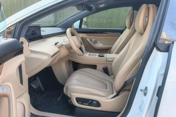 Used Hima Luxeed R7 2024 All-Electric 736 km Ultra
