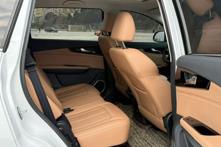 Used Sinotruk VGV U75PLUS 2021 2.0 TGDI Luxury Pro 5-Seater