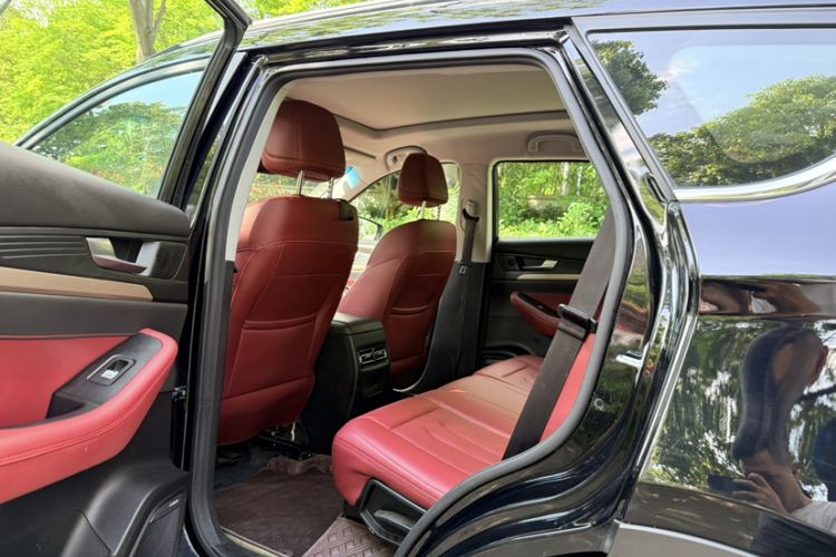 Used JETOUR X70 2023 1.5T DCT Beyond PRO+ Edition 5-Seater
