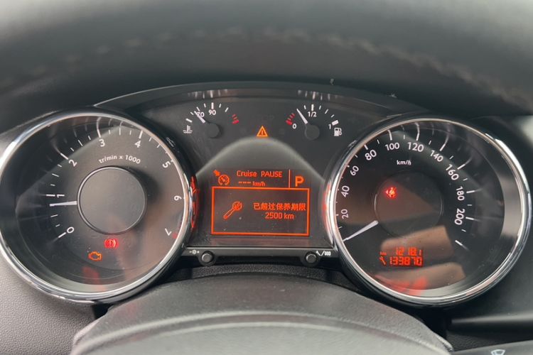 Used Peugeot 3008 2015 1.6THP Automatic Prestige Edition Odometer Close Up