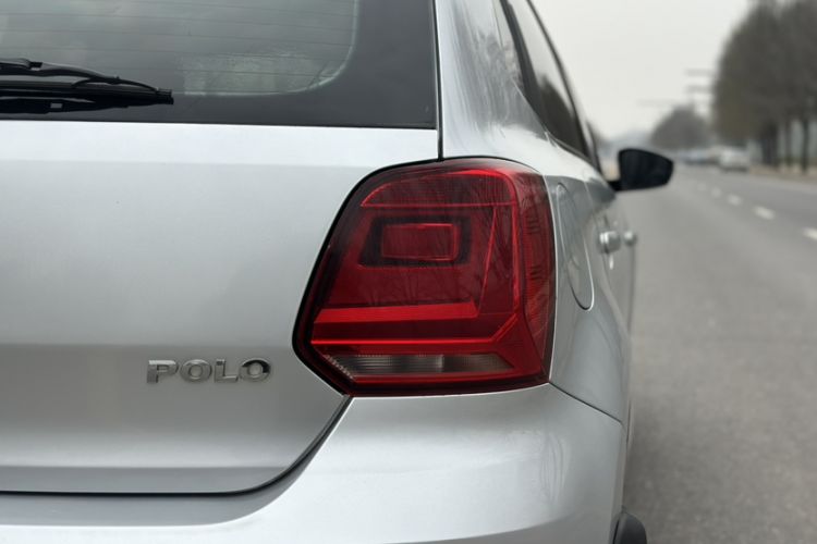 Used Volkswagen Polo 2016 1.4L Manual Fashion Model
