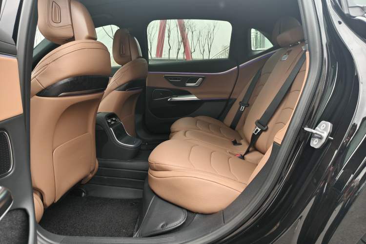 Used Mercedes-Benz E-Class 2025 E 300 L Stylish Sports Model Interior 3