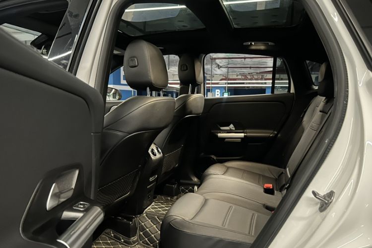 Used Mercedes-Benz GLA 2023 GLA 200 Interior 1