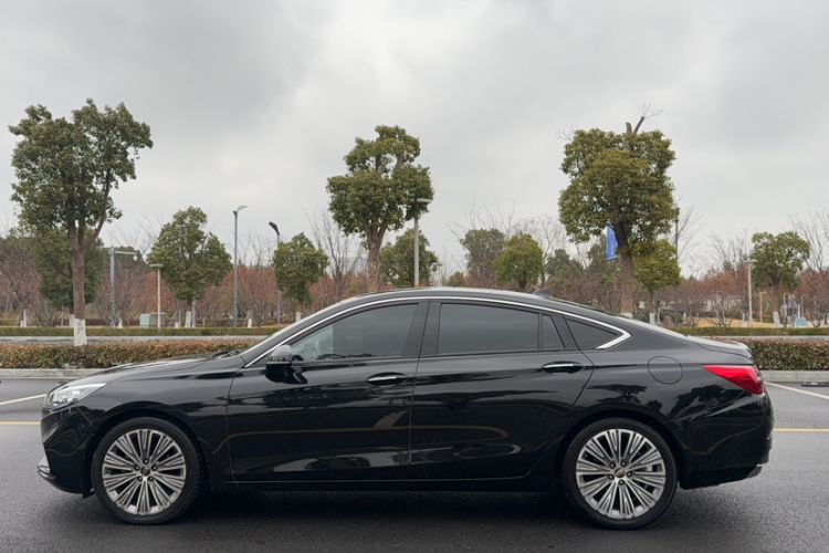 Used Hongqi H5 2022 Classic Model Facelift 1.8T Automatic Smart Connect Flagship Edition