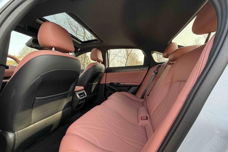 Used Geely Galaxy L6 2025 EM-i 140km Starship Edition