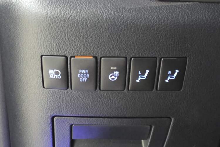 Used Toyota Alphard 2021 Dual-Engine 2.5L Prestige Edition