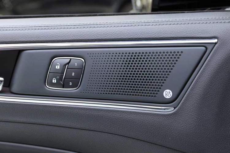 Used Ford Taurus 2019 EcoBoost 245 Premium Edition Interior 7