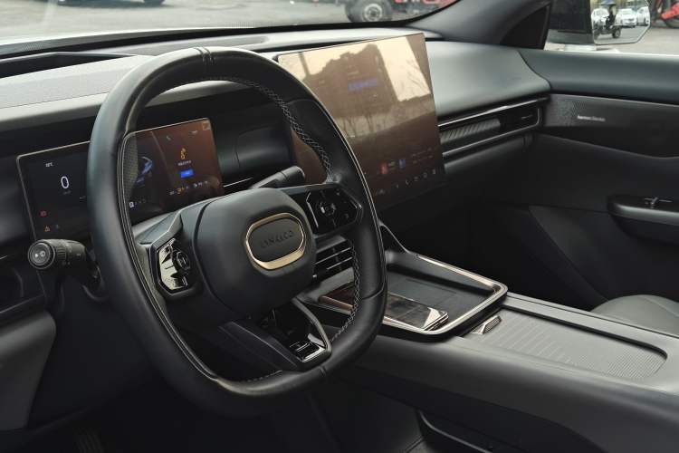 Used Lynk & Co 07 2024 EM-P 126 Long-Range Ultra
