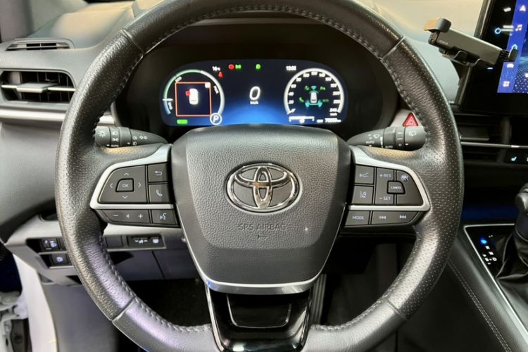 Used Toyota SIENNA 2021 2.5L Hybrid Ultimate Edition Steering Wheel