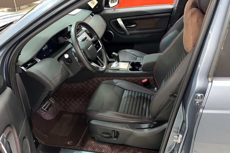 Used Land Rover Discovery Sport 2022 249 PS R-Dynamic S Performance Edition 5 Seats Interior 7