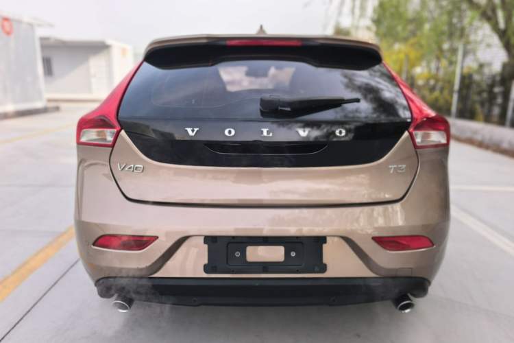 Used Volvo V40 2017 T3 Zhiyi Edition
