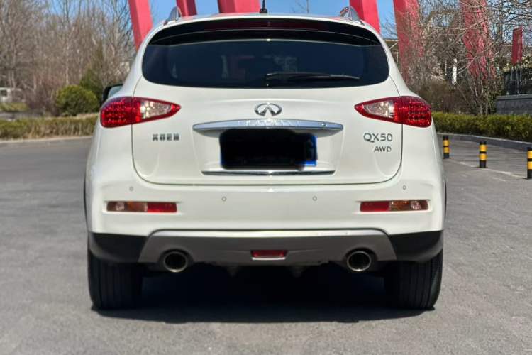 Used Infiniti QX50 2015 2.5L Comfort Edition Exterior 5