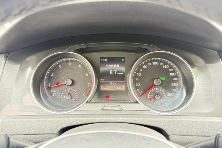 Used Volkswagen Golf 2018 1.6L Automatic Comfort Model Odometer Close Up