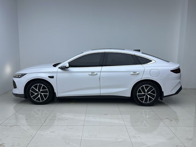 BYD Qin L 2025 DM-i Smart Drive 80KM Superior Model — снимка 5