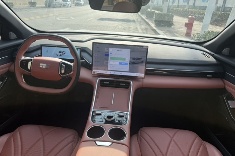 Used Geely Galaxy L6 2025 EM-i 140km Starship Edition
