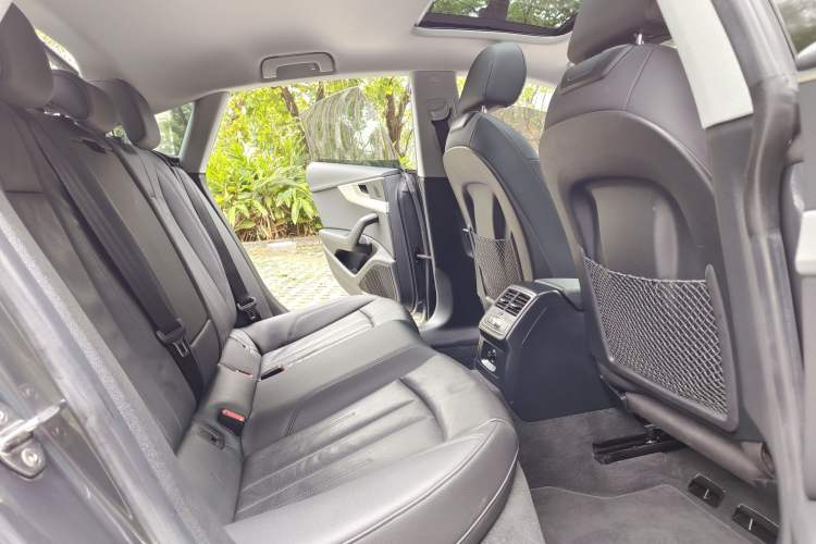 Used Audi A5 2019 Sportback 40 TFSI Fashion Model Interior 1