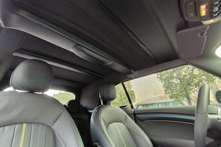 Used MINI MINI 2022 Updated 1.5T COOPER CABRIO Sidewalk
