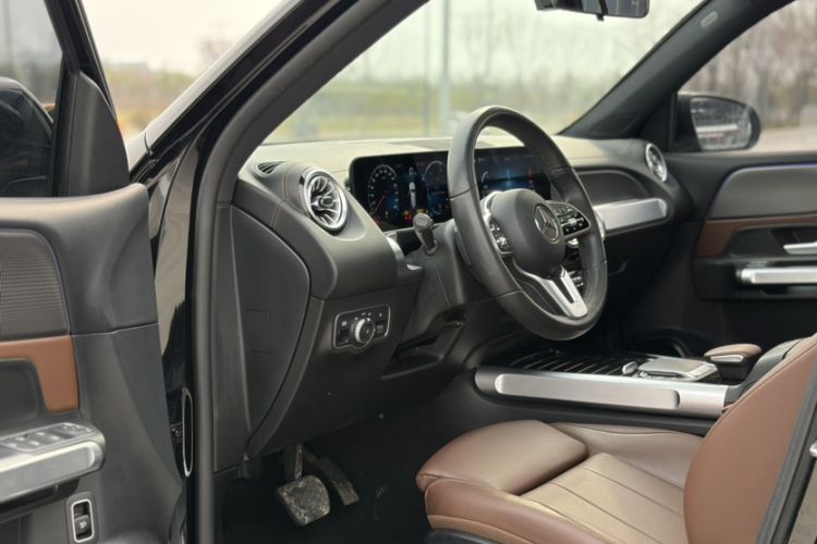 Used Mercedes-Benz GLB 2022 GLB 220 Dynamic Edition Left Front Seat