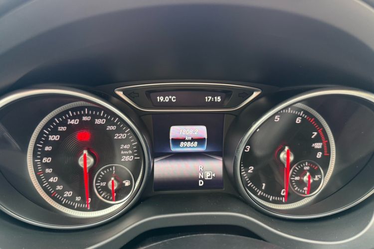 Used Mercedes-Benz GLA 2019 GLA 200 Dynamic Edition Odometer Close Up