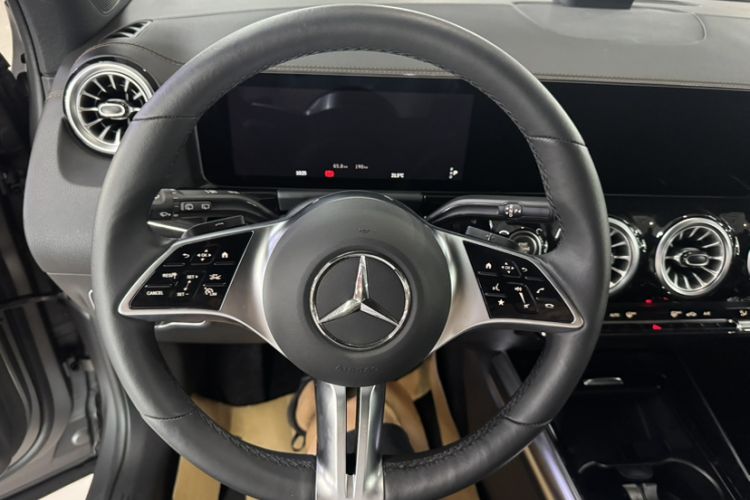 Used Mercedes-Benz GLA 2024 GLA 220 4MATIC
