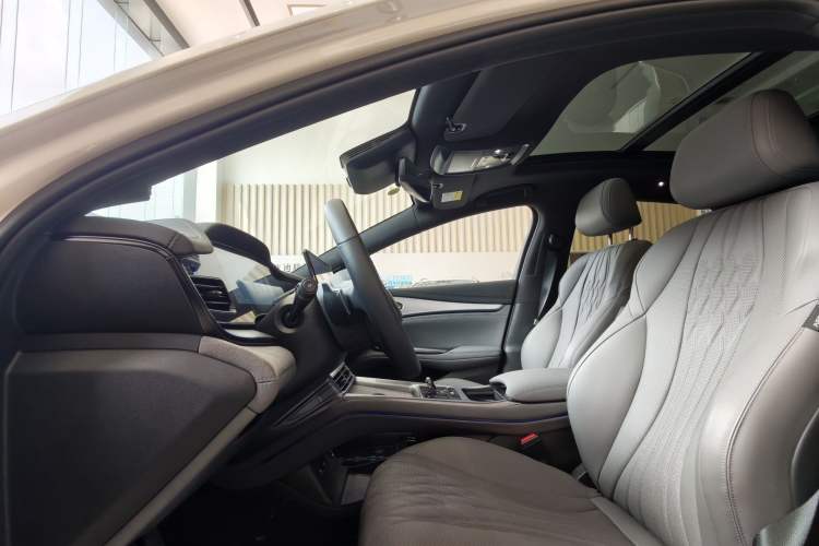 Used BYD Seal 07 DM-i 2025 DM-i 1.5T 125km Flagship Model Interior 3