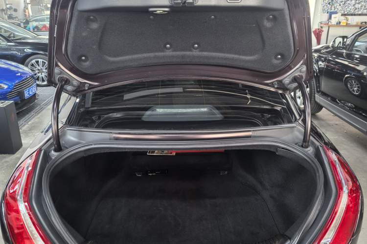 Used Jaguar XJ 2014 XJL 3.0 SC Two-Wheel-Drive Panoramic Business Edition Trunk