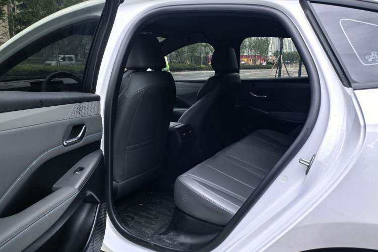 Used BYD Qin PLUS 2025 DM-i Smart Drive 55KM Leading Model
