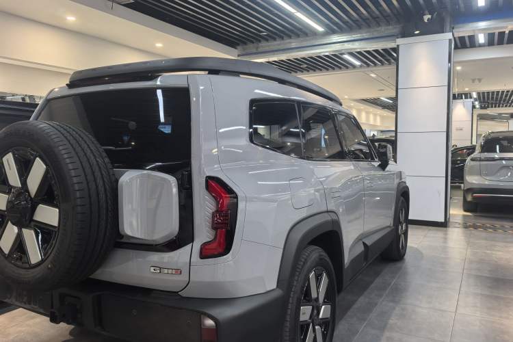 Used Deepal G318 2024 Four-Wheel-Drive Air Suspension Model
