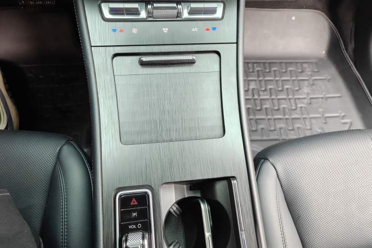 Used Lincoln Corsair 2024 1.5T Two-Wheel Drive Deluxe Hybrid Version
