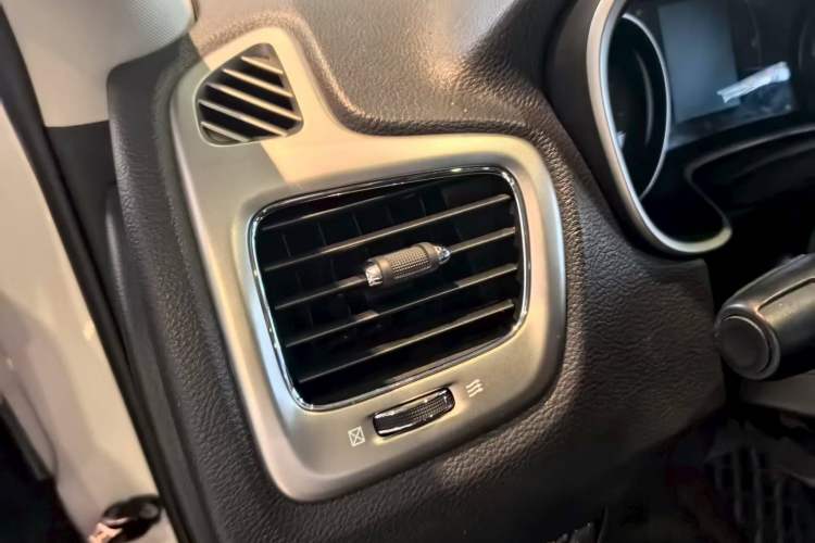 Used Jeep Compass 2017 200T Automatic Comfort Edition