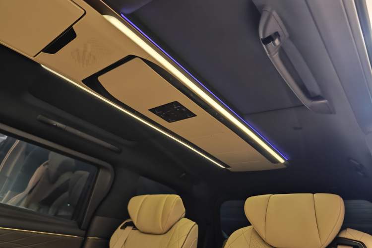 Used Toyota Alphard 2024 Dual-Engine 2.5L Prestige Edition
